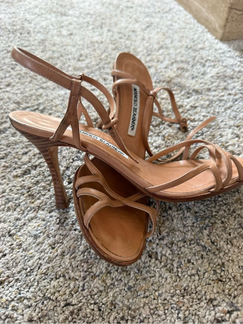 Manolo Blahnik Leather Strappy Sandals in Tan